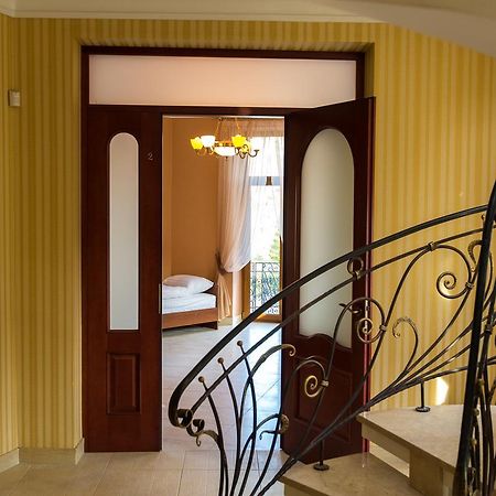 10 Rooms Lviv Exterior photo
