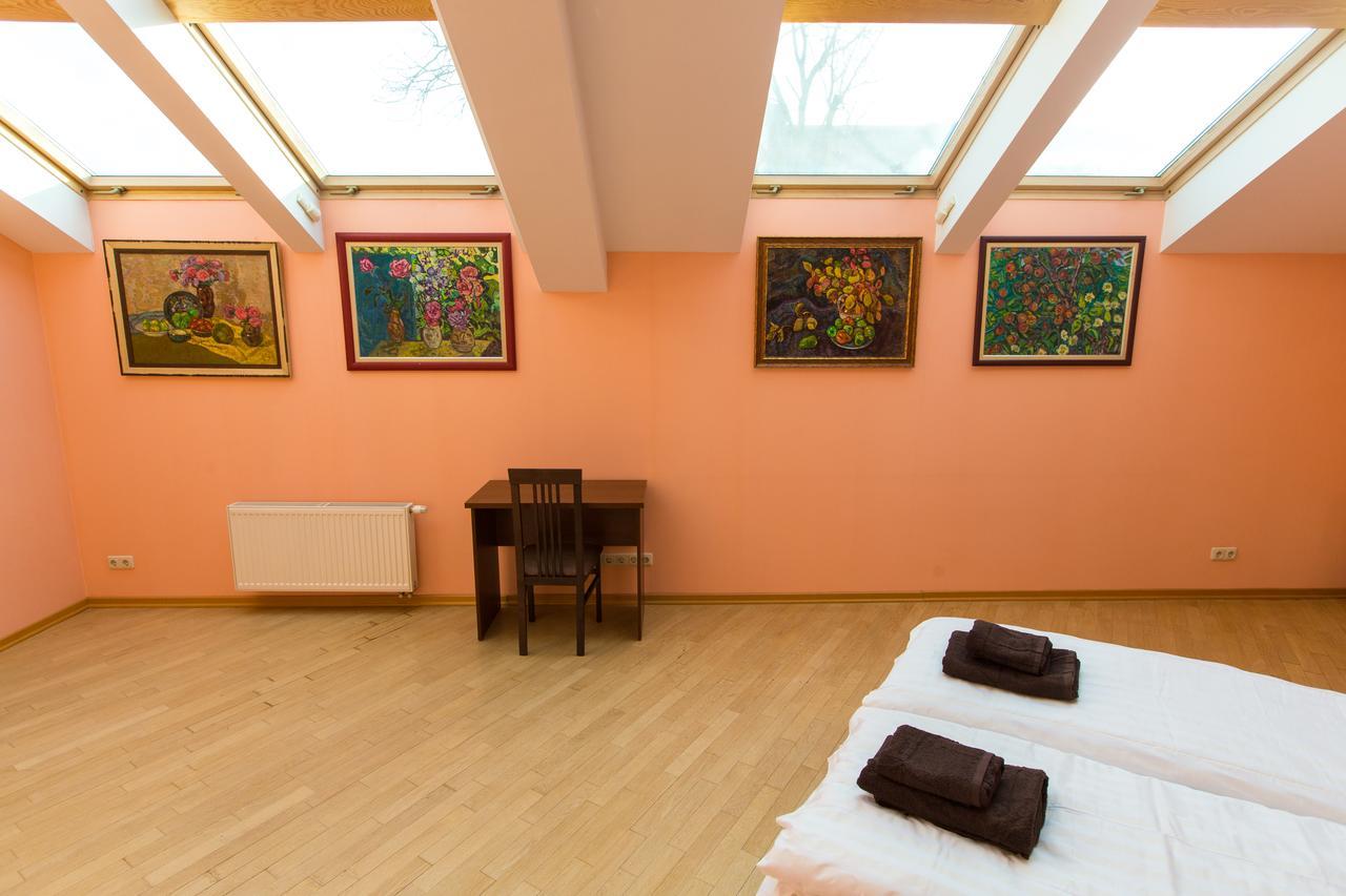 10 Rooms Lviv Exterior photo